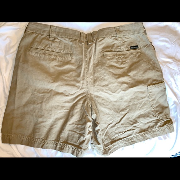 Columbia Roc Short Sz 38 8 inch inseam - Picture 3 of 4